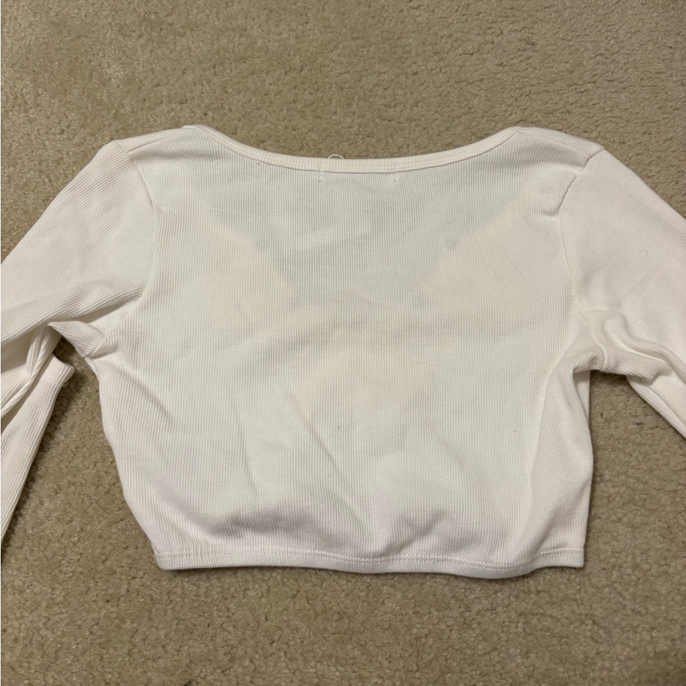 Adika White Cropped Long Sleeve - Picture 3 of 4